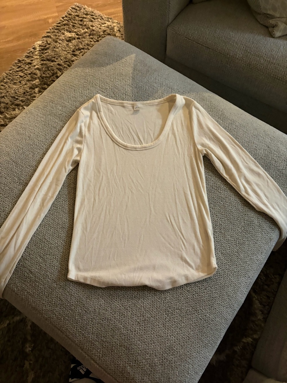 Women’s Long-Sleeve Ribbed Scoop Neck Top - Cream